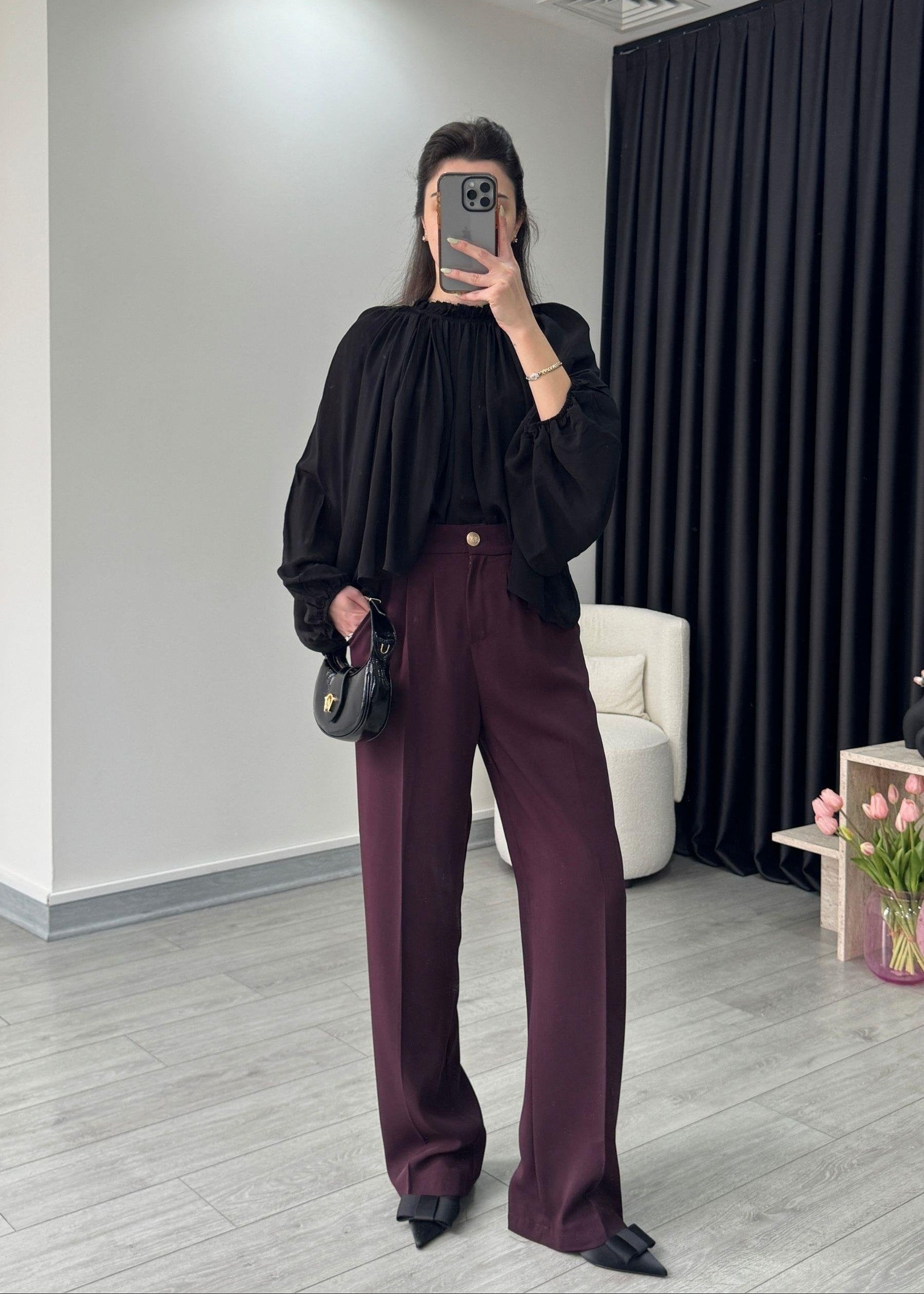 Pantalon Bordeaux Fluide à bouton doré