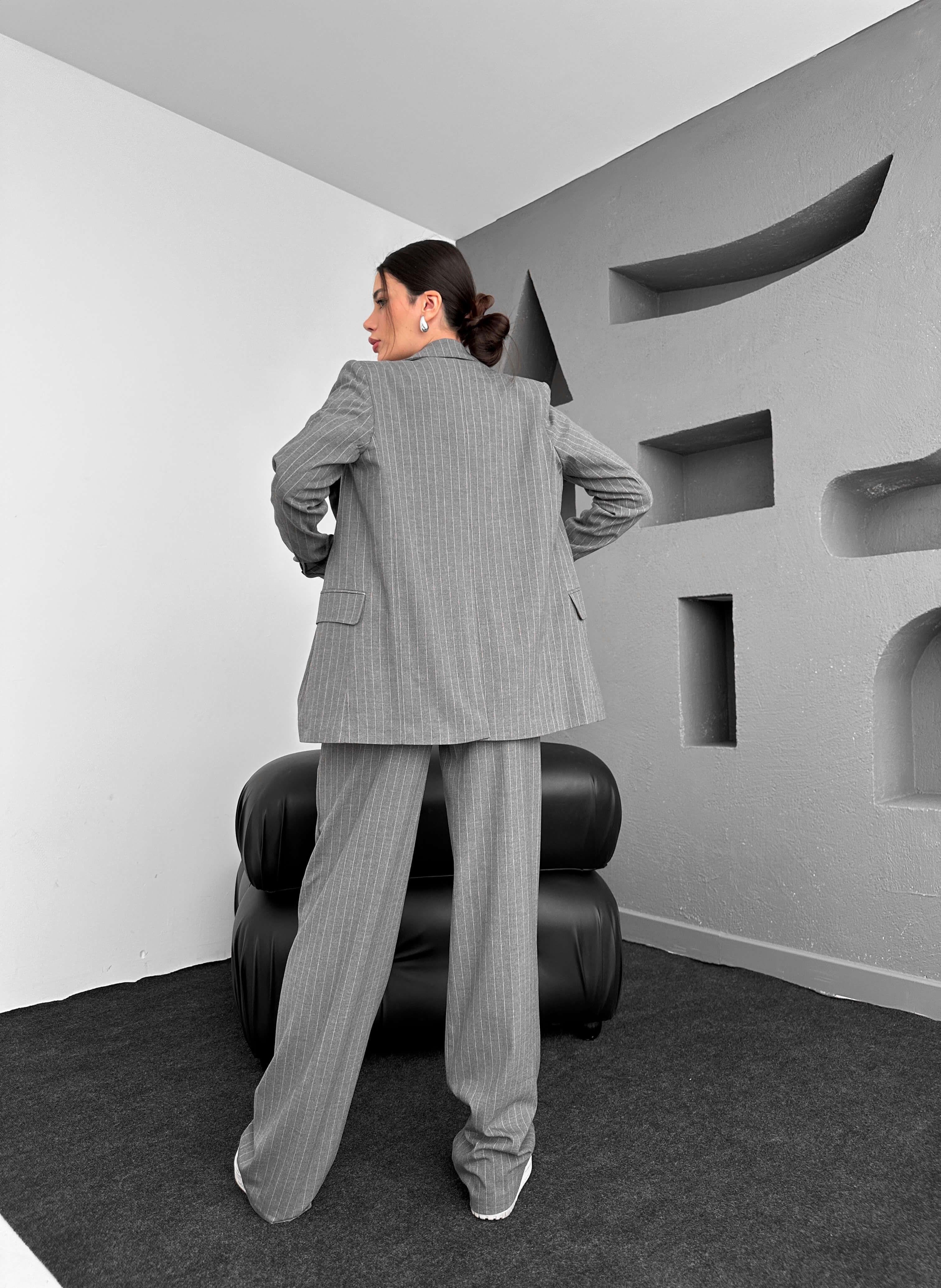 Ensemble tailleur 3 pièces - Gris foncé rayé