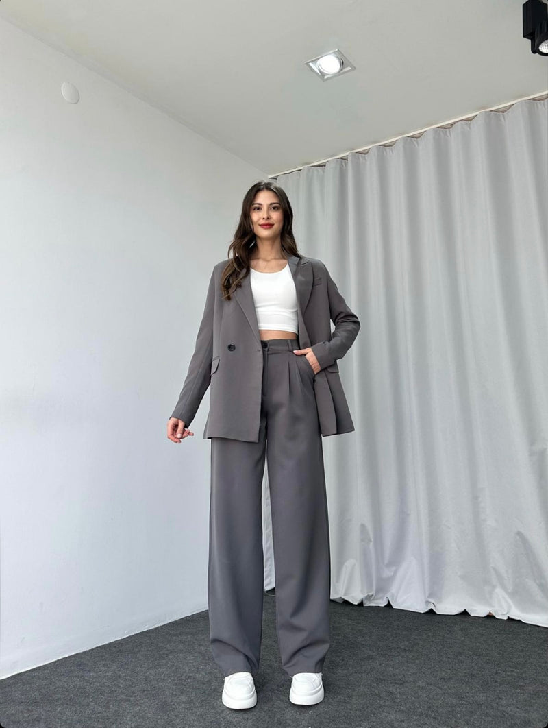 Ensemble tailleur gris foncé