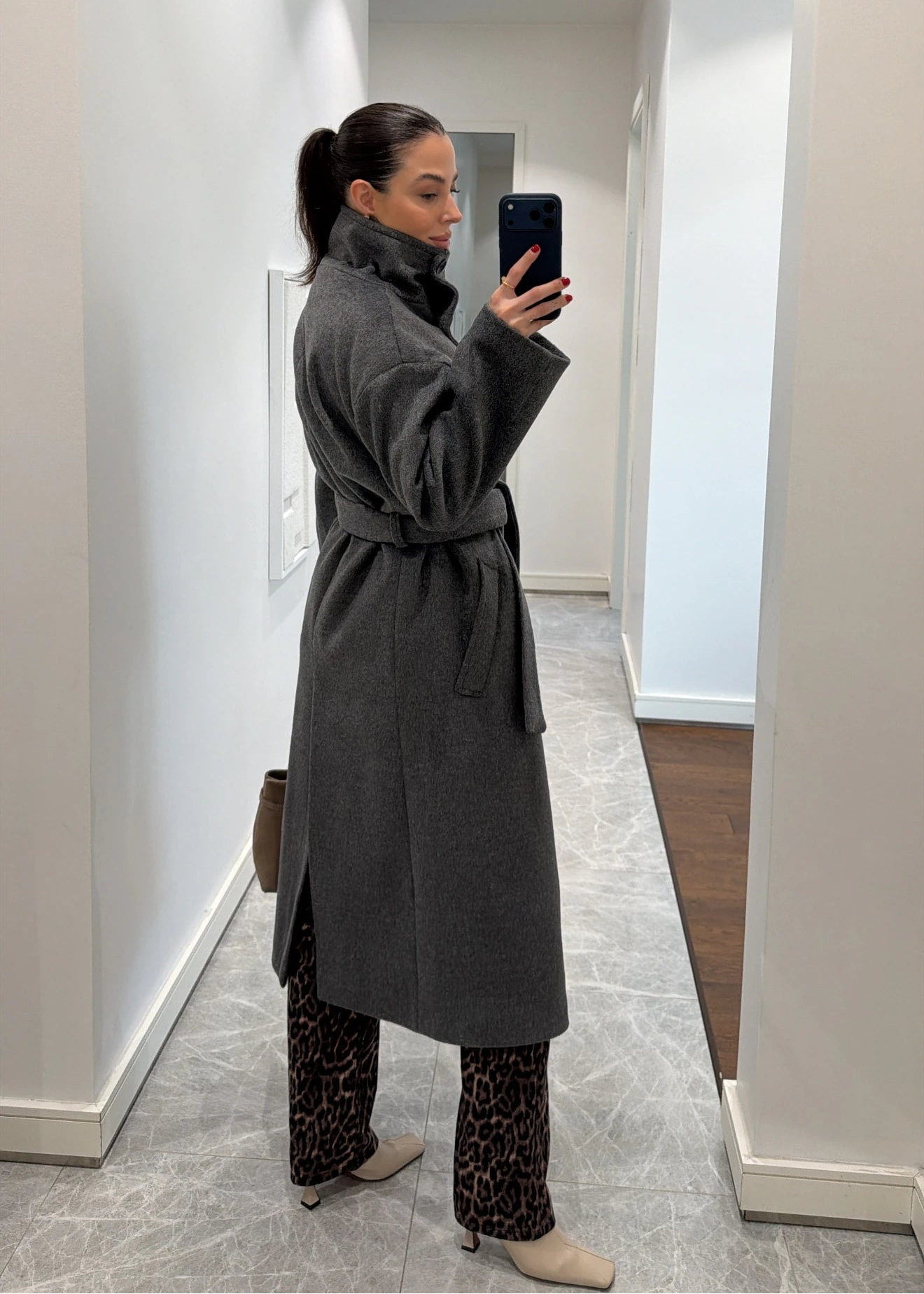 Manteau Long Ceinturé à Col Montant - Gris foncé