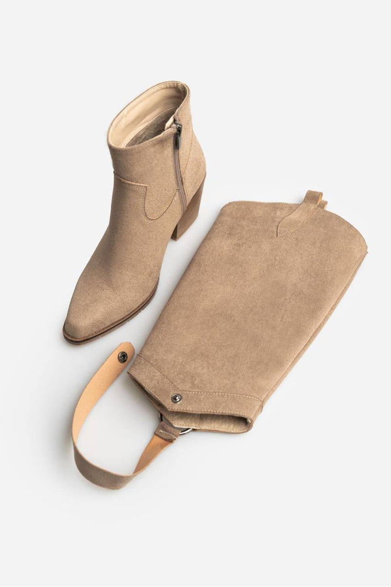 Bottes style cowboy en suédine beige avec partie haute démontable