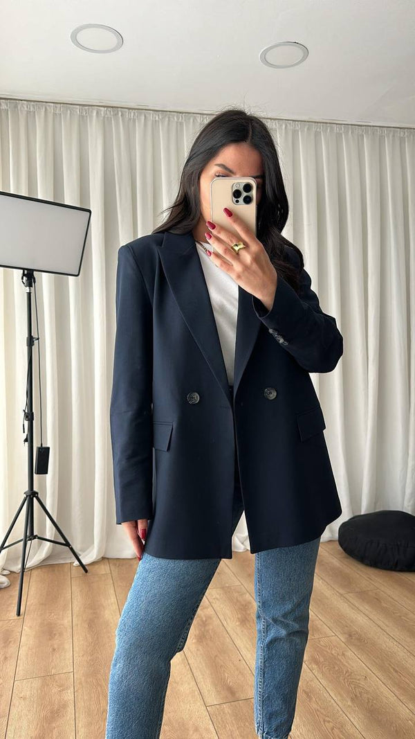 veste tailleur bleu marine femme, veste oversize chic, tailleur féminin, veste tailleur tendance, mode prêt-à-porter femmes, look professionnel féminin, veste tailleur 