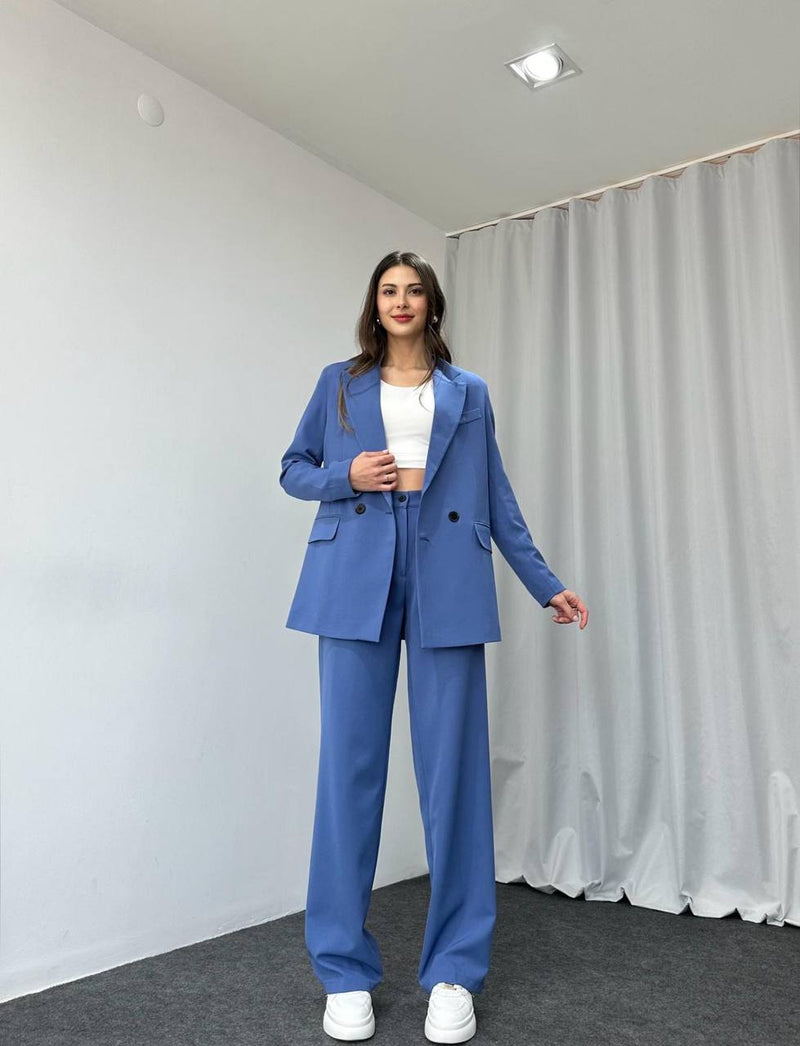 Ensemble tailleur bleu barbeau