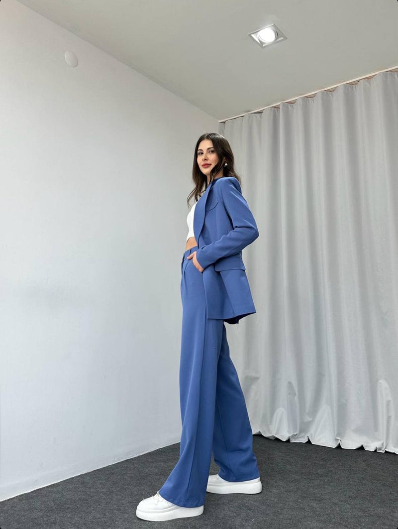 Ensemble tailleur bleu barbeau