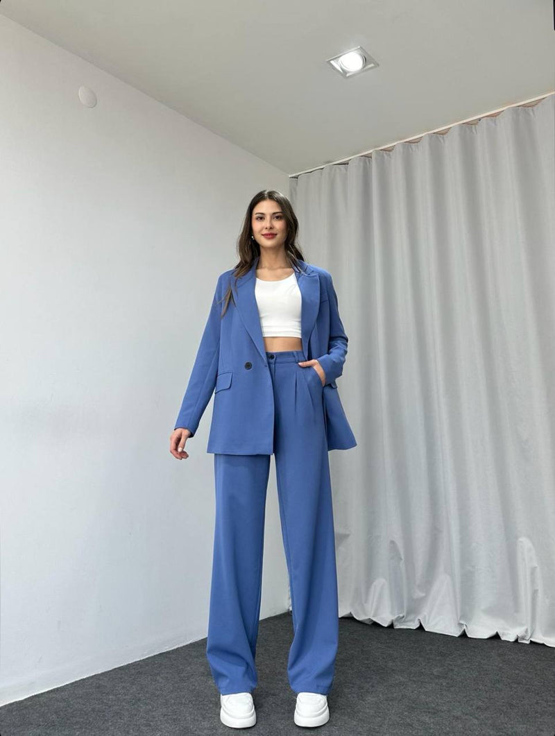 Ensemble tailleur bleu barbeau