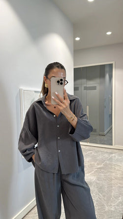 Ensemble Chemise Oversize; Pantalon Ample Gris Foncé