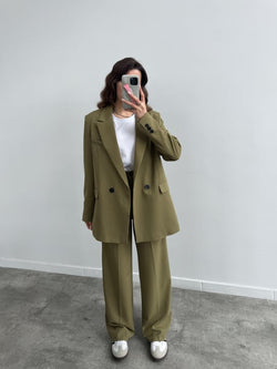Ensemble tailleur vert kaki