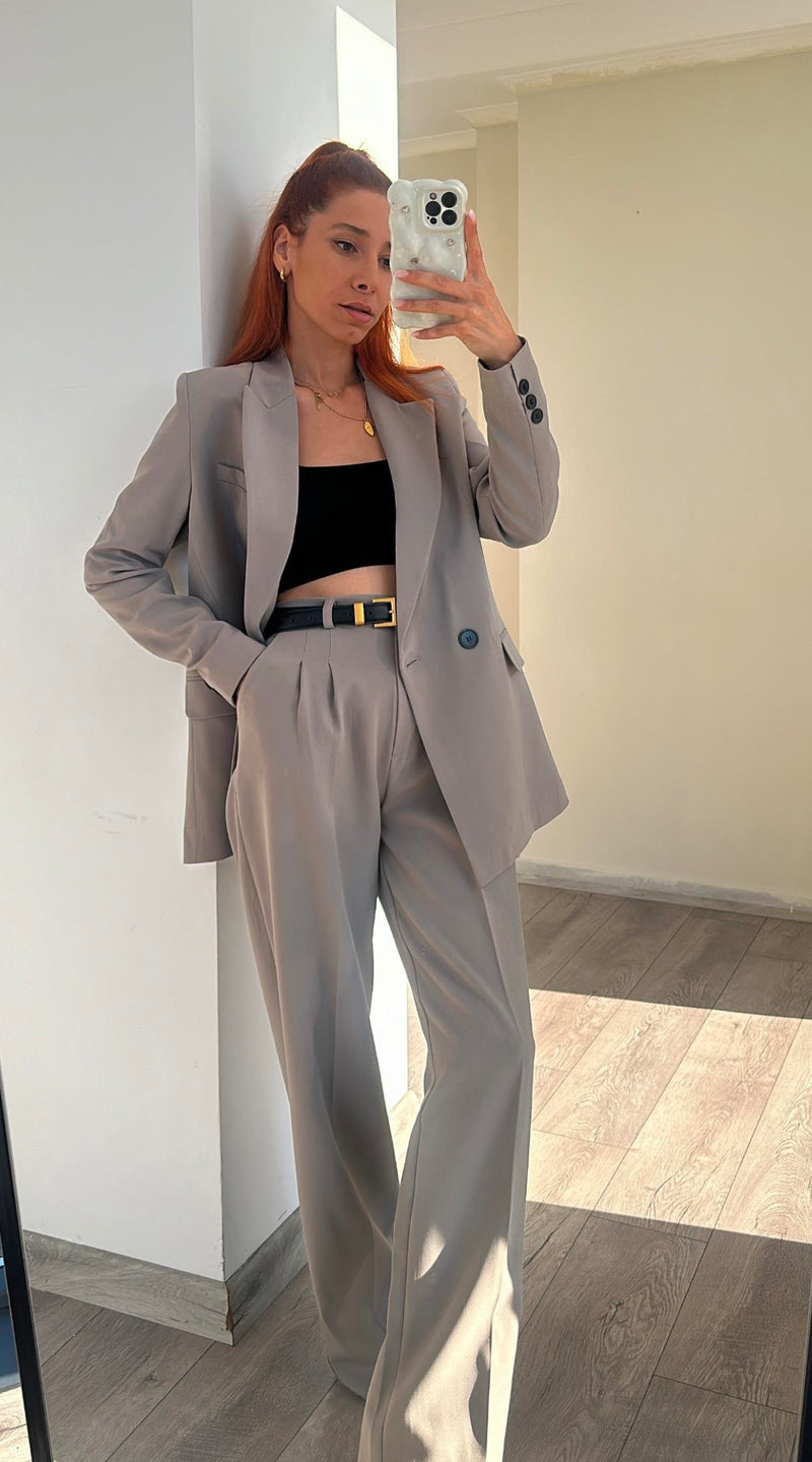 Ensemble Tailleur gris clair