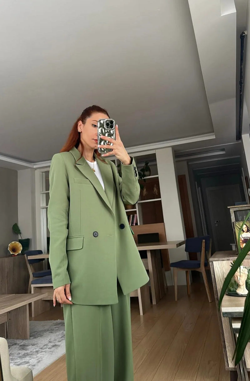 Ensemble tailleur vert olive