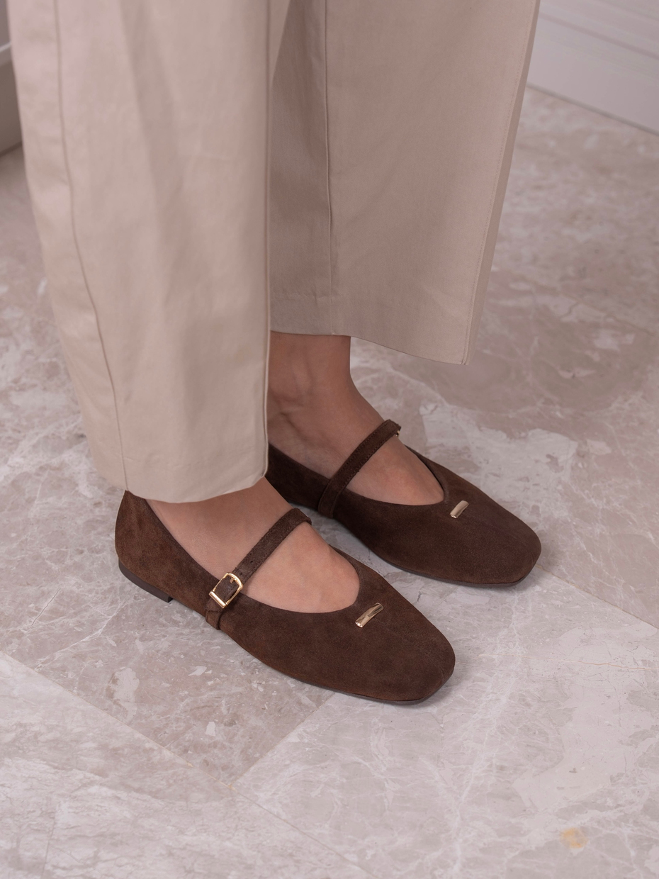 Ballerines Mary Jane femme en cuir véritable brun patiné avec bride et boucle dorée
