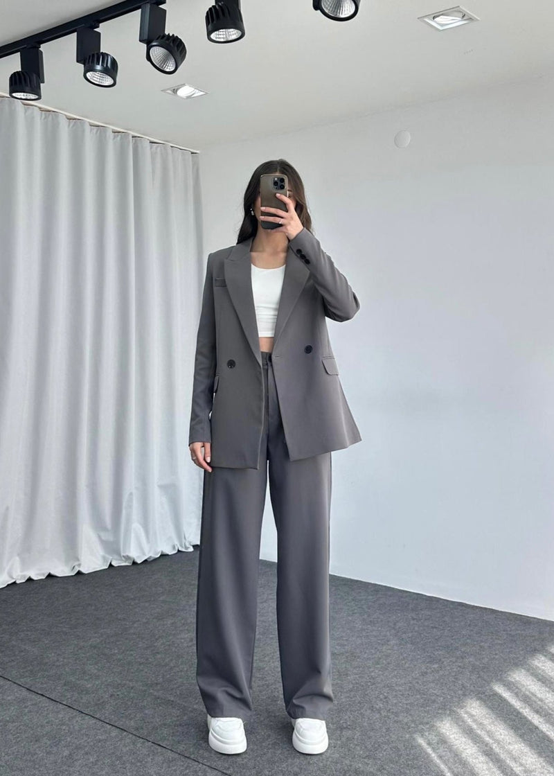 Ensemble tailleur gris foncé