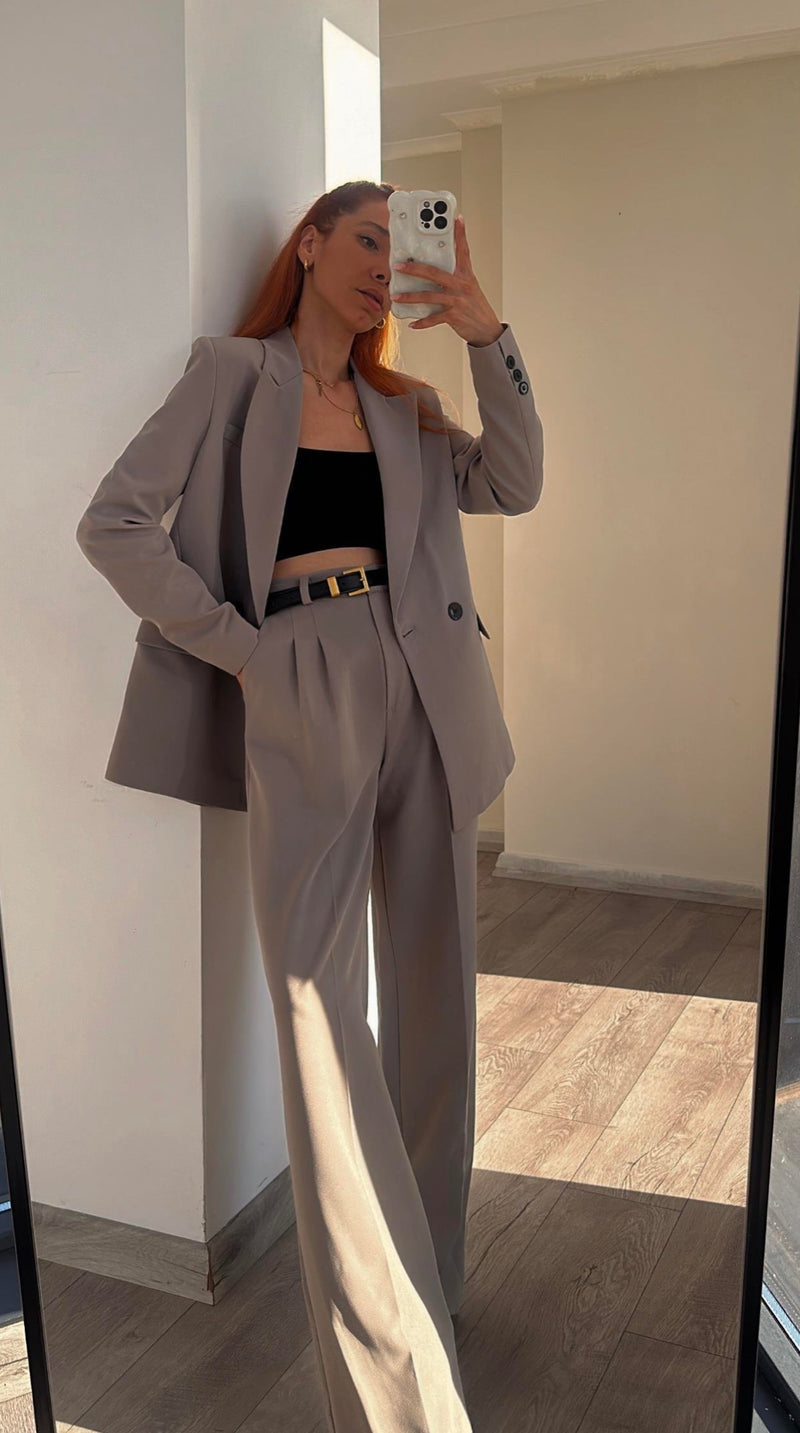 Ensemble Tailleur gris clair