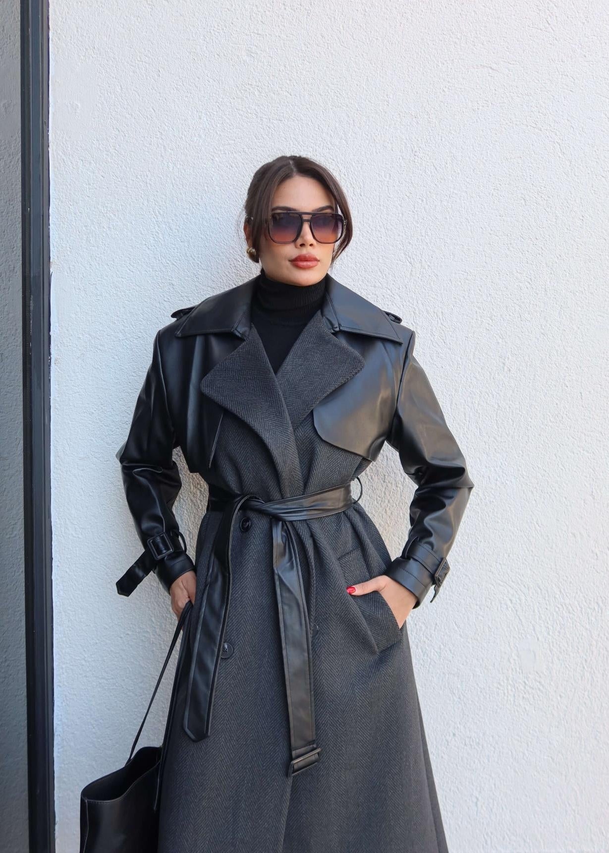 Manteau Long à Chevrons avec Détails en Cuir