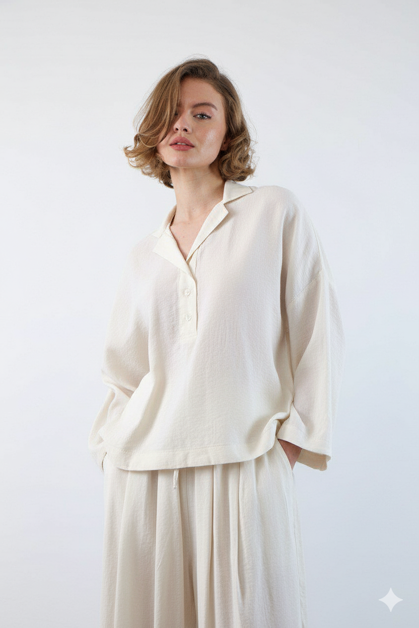 ensemble femme, pantalon large femme, haut fluide femme, look décontracté chic, tenue élégante confortable, ensemble moderne, mode femme minimaliste, 