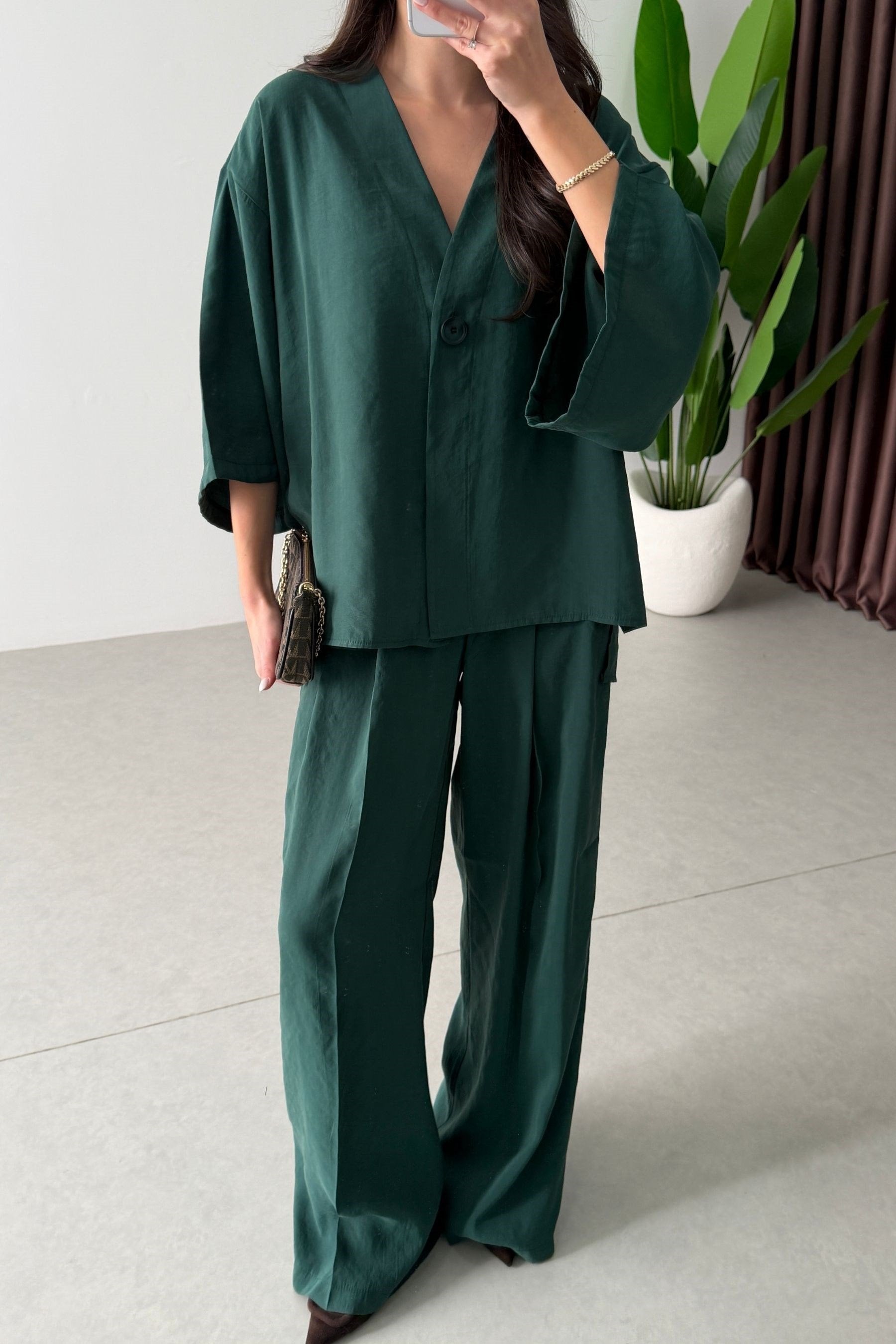 Ensemble Stockholm Émeraude Profonde femme, blouse fluide, pantalon ample, émeraude profonde, élégant, moderne