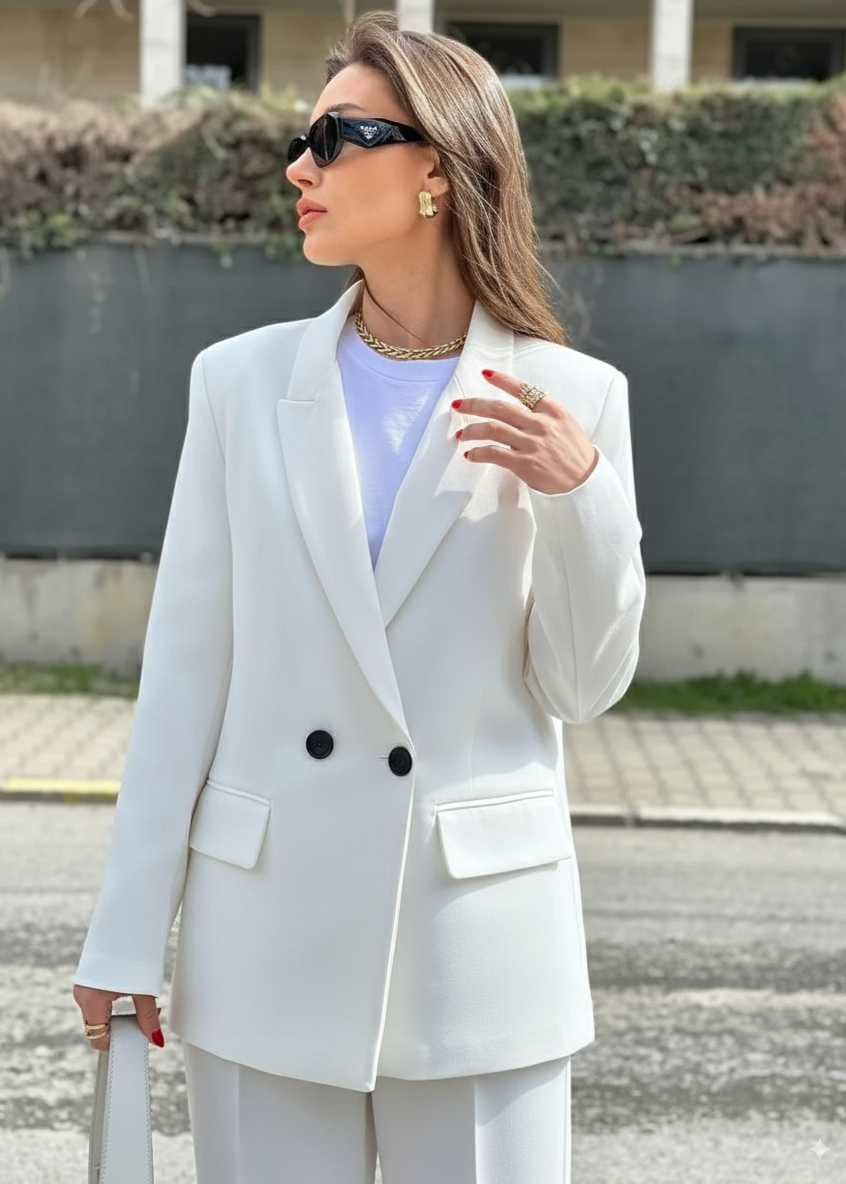 ensemble tailleur blanc chic veste et pantalon 