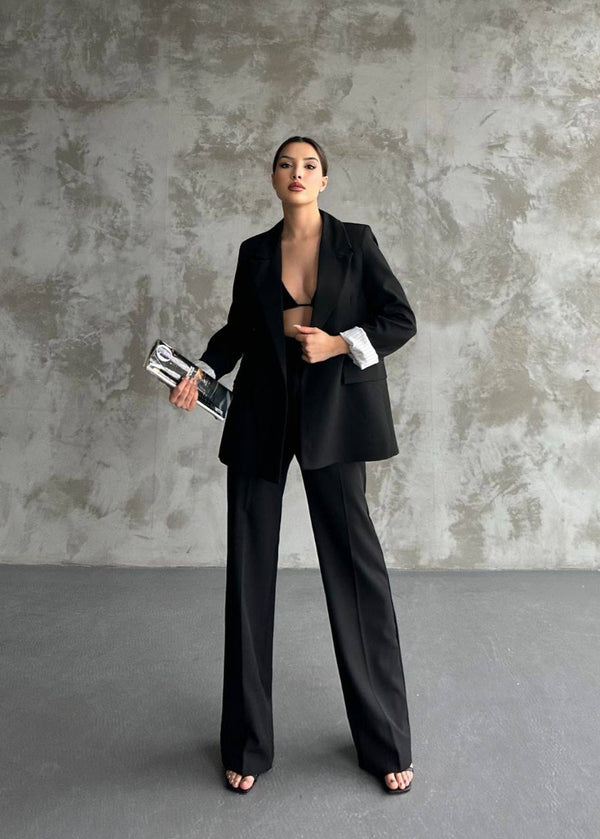 Ensemble Tailleur Noir – Blazer Doublé & Pantalon Palazzo