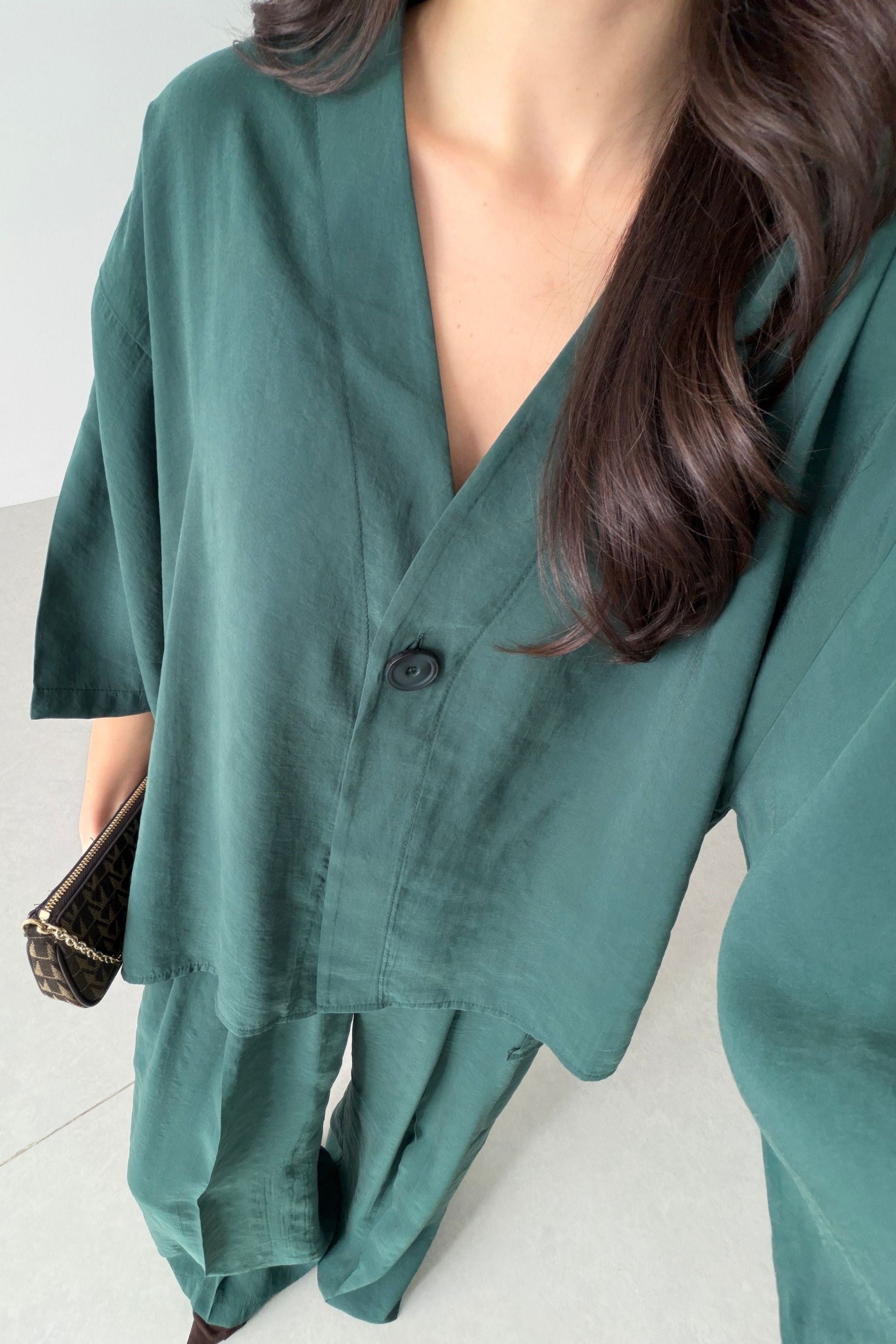 Ensemble Stockholm Émeraude Profonde femme, blouse fluide, pantalon ample, émeraude profonde, élégant, moderne