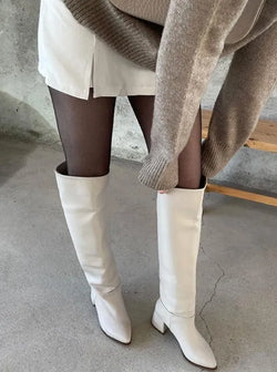 Bottes haute blanc cassé au genou avec talons