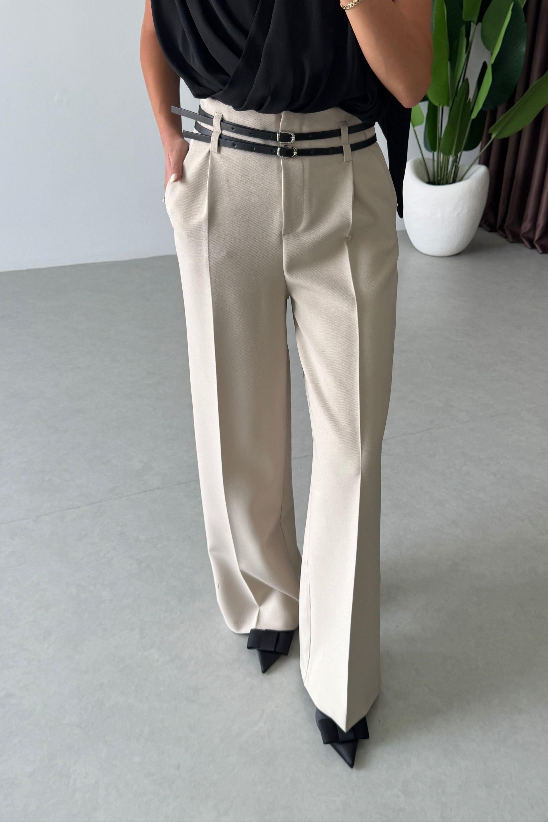 Palazzo Lumière Sable femme, sable clair, taille haute structurée, double ceinture fine, coupe fluide, tailoring
