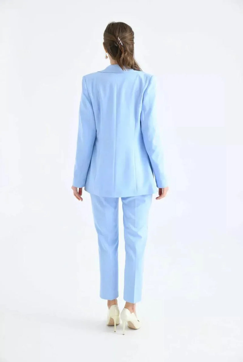 Costume coupe ajustée/ pantalon court