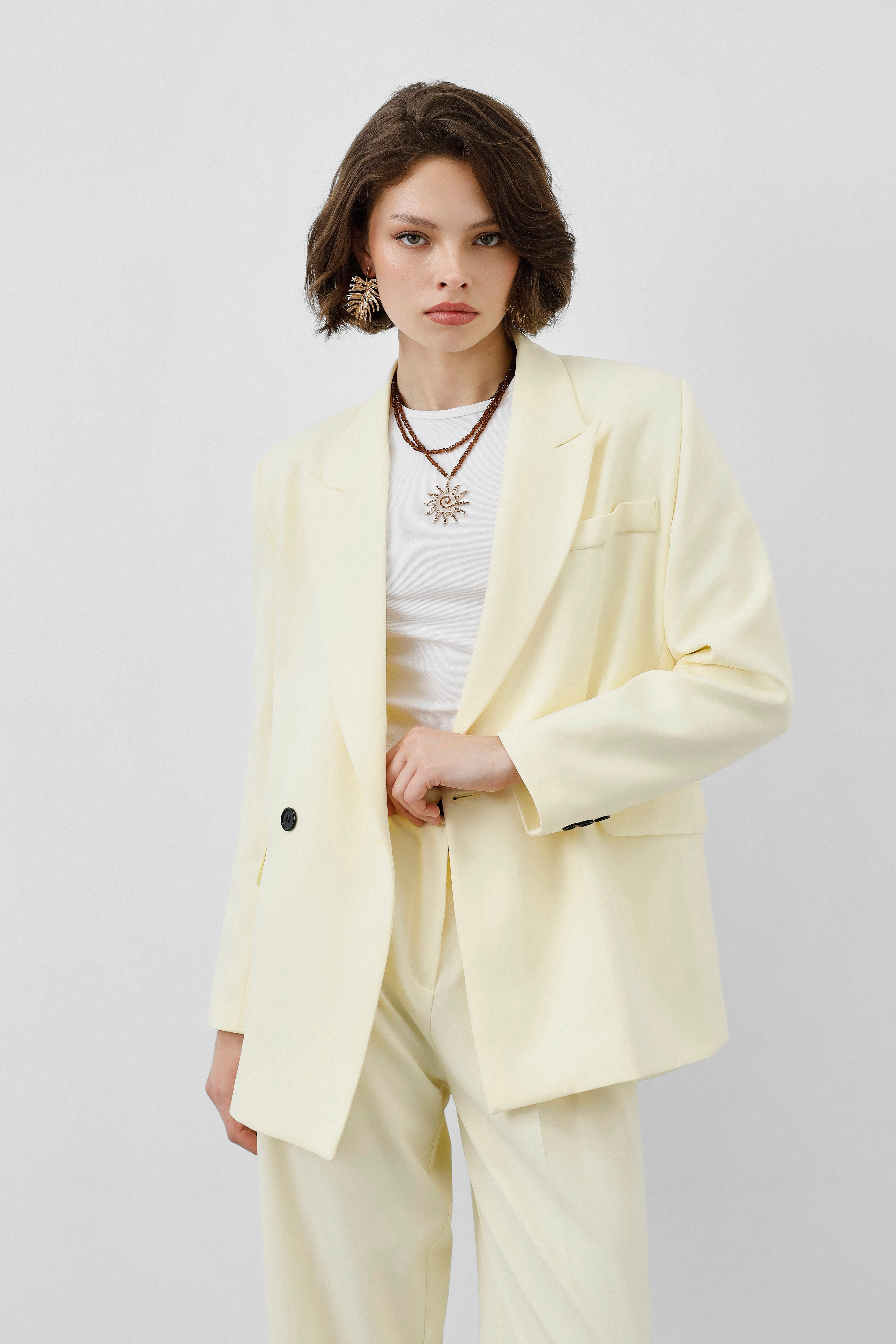 Ensemble Stockholm Lumière d’Ivoire femme, blazer croisé, pantalon fluide, ivoire lumineux, structuré, élégant